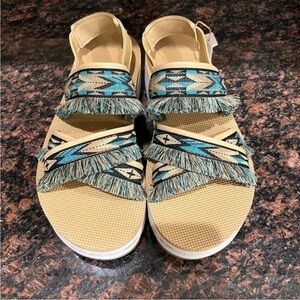 NWT Teva Women's Multicolor Platform Sandals